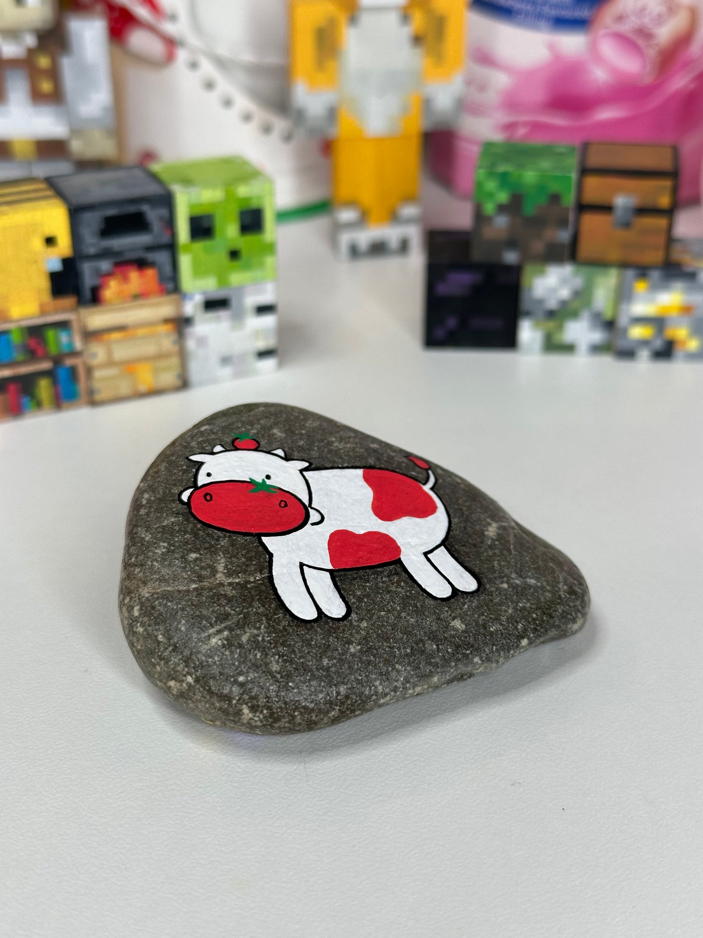 Tomato Cow Pebble